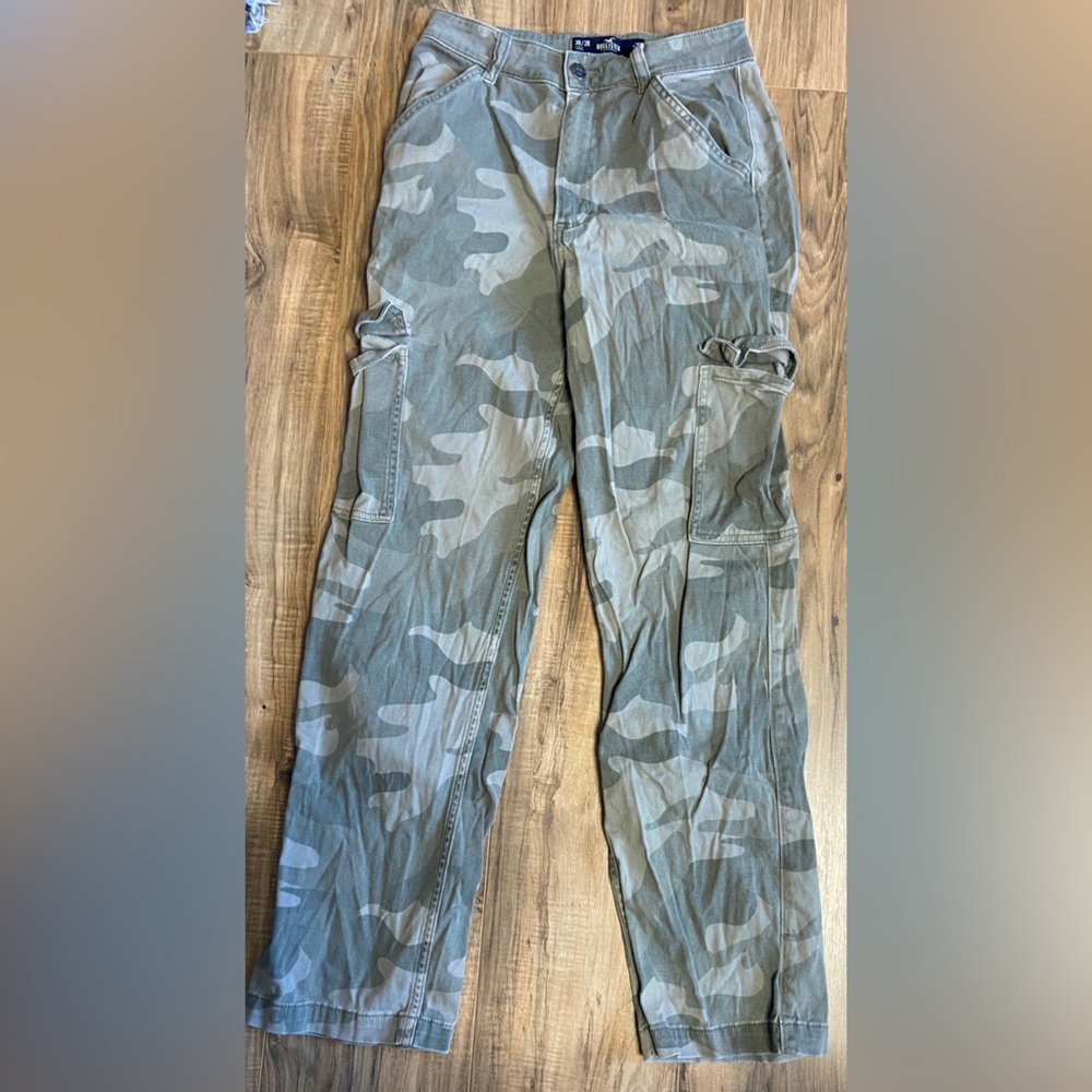 Super cute camo pants